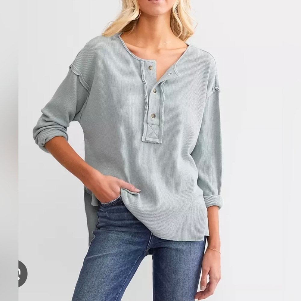 BKE Raw Edge Henley Long Sleeve Top Sz L WESTERN BOHO GYPSY RAYON POLY CASUAL